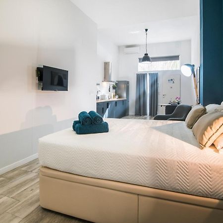 Appartamento Cozy Loft In Valenza Esterno foto