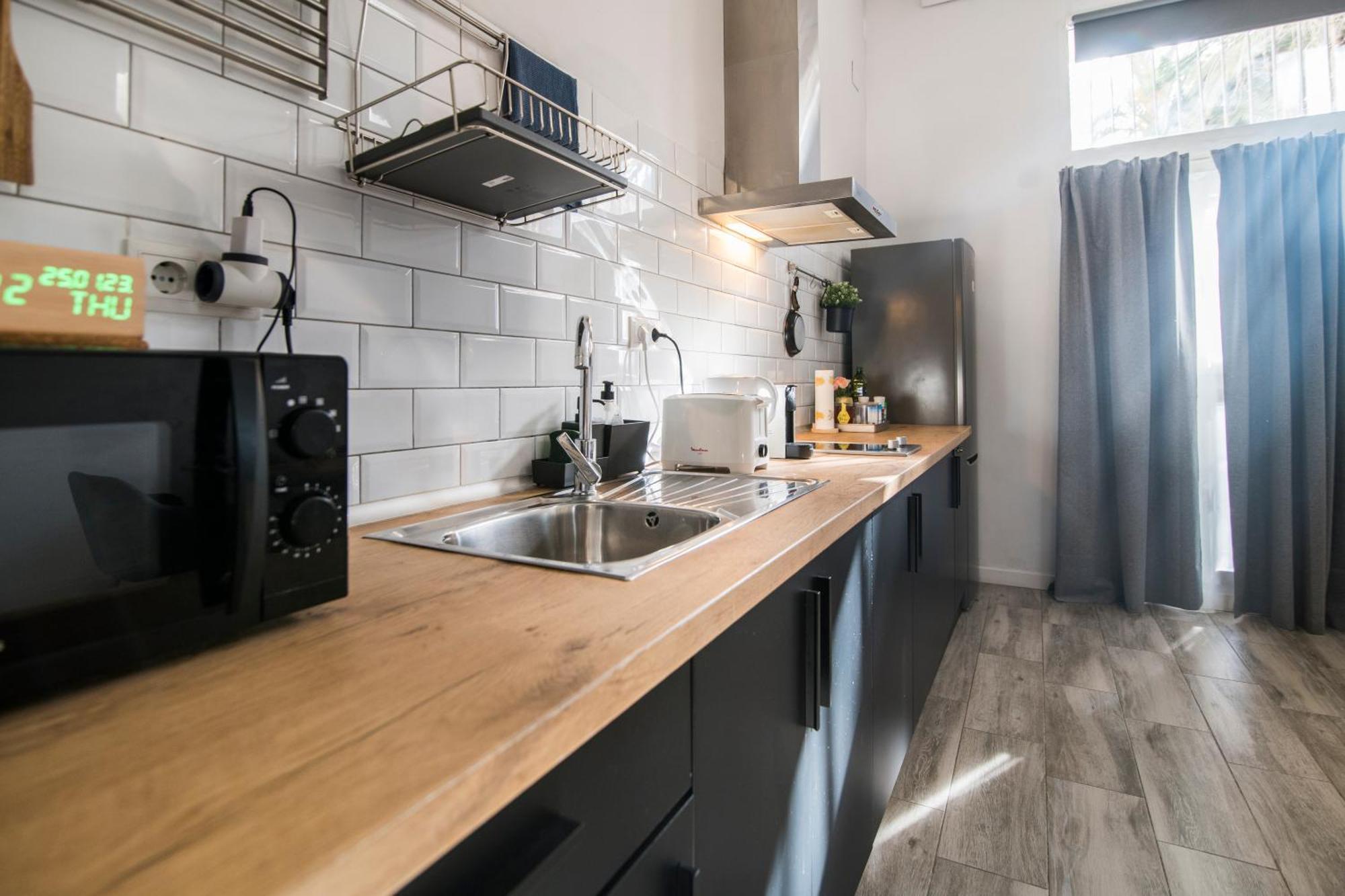 Appartamento Cozy Loft In Valenza Esterno foto
