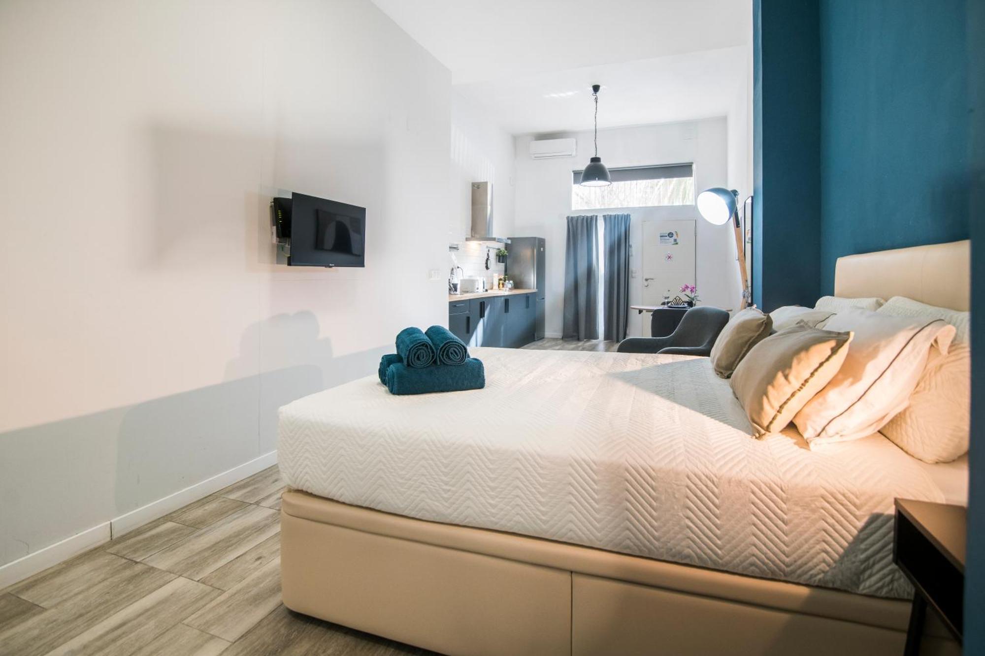 Appartamento Cozy Loft In Valenza Esterno foto