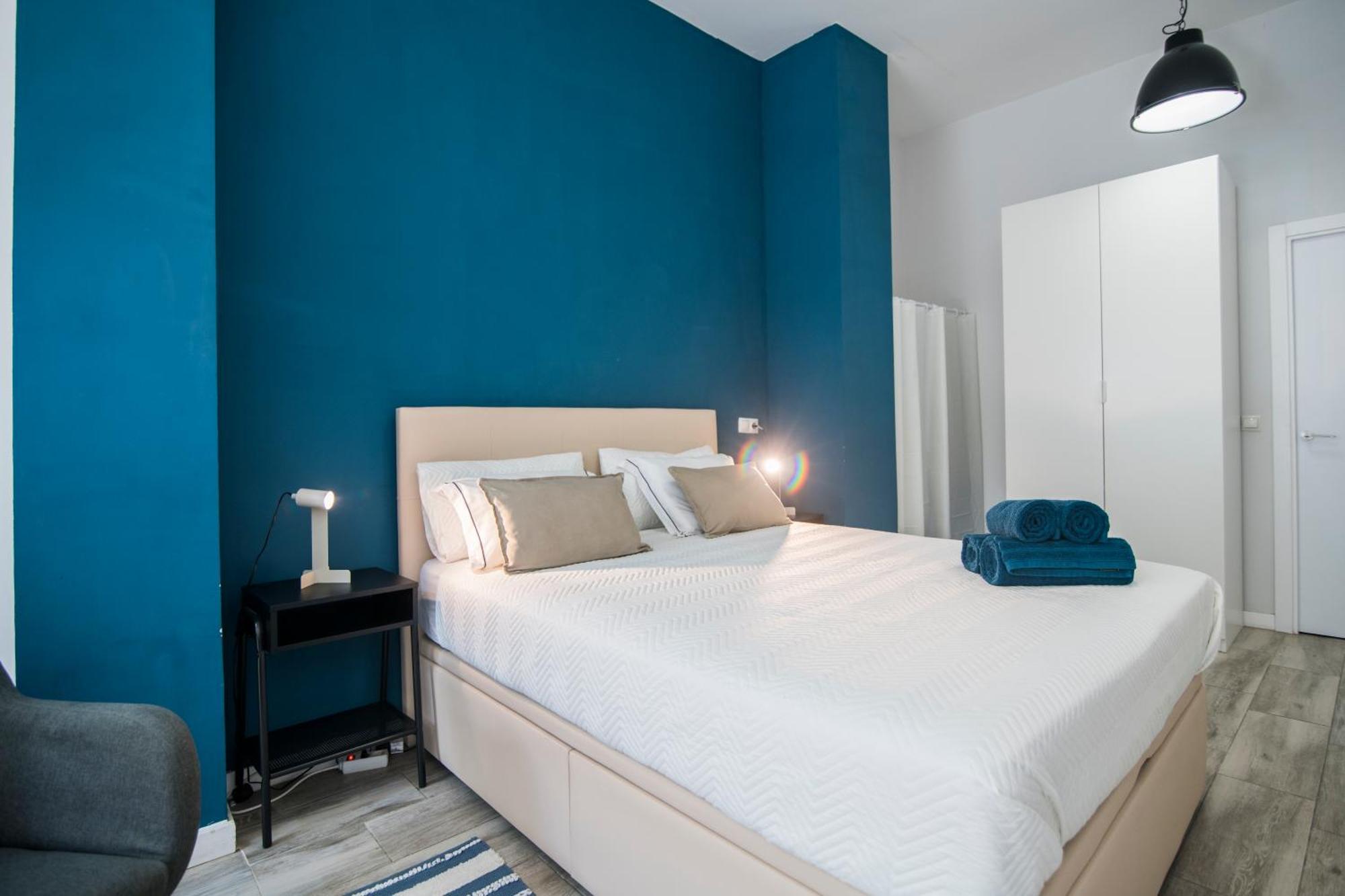 Appartamento Cozy Loft In Valenza Esterno foto